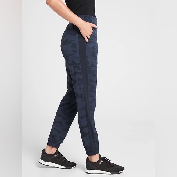 Athleta Pants & Jumpsuits Athleta Brooklyn Textured Jogger In Blue